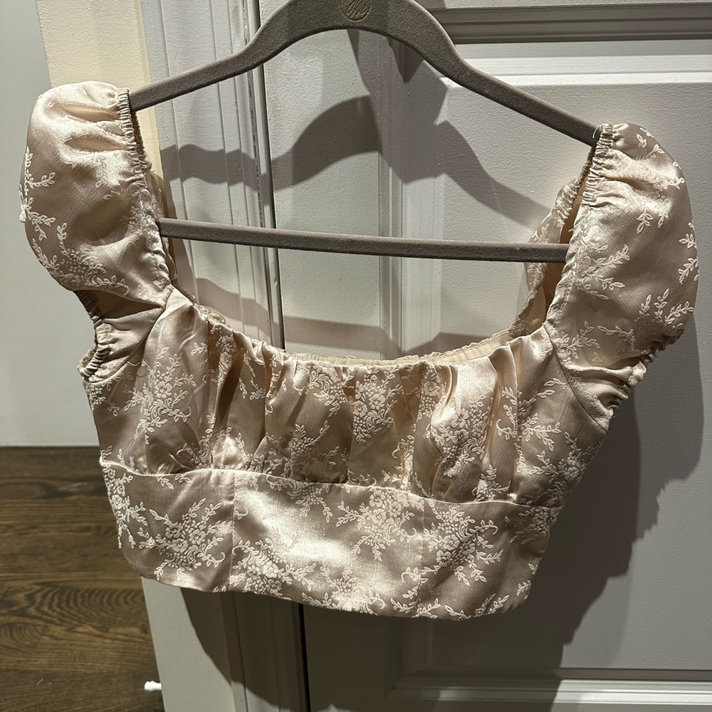 Elegant Cream Puff Sleeve Cropped Top